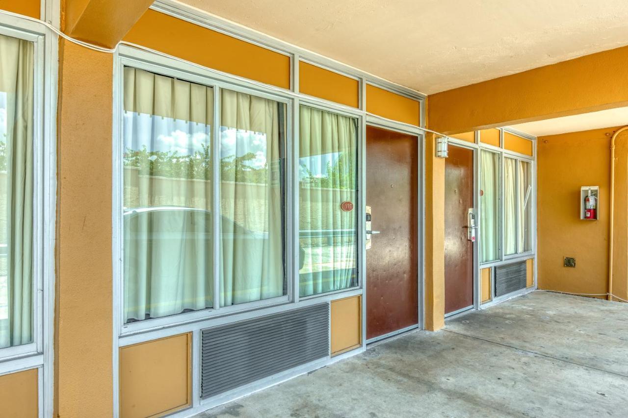 Hotel Belair Orlando Near Florida Mall Oak Ridge ภายนอก รูปภาพ